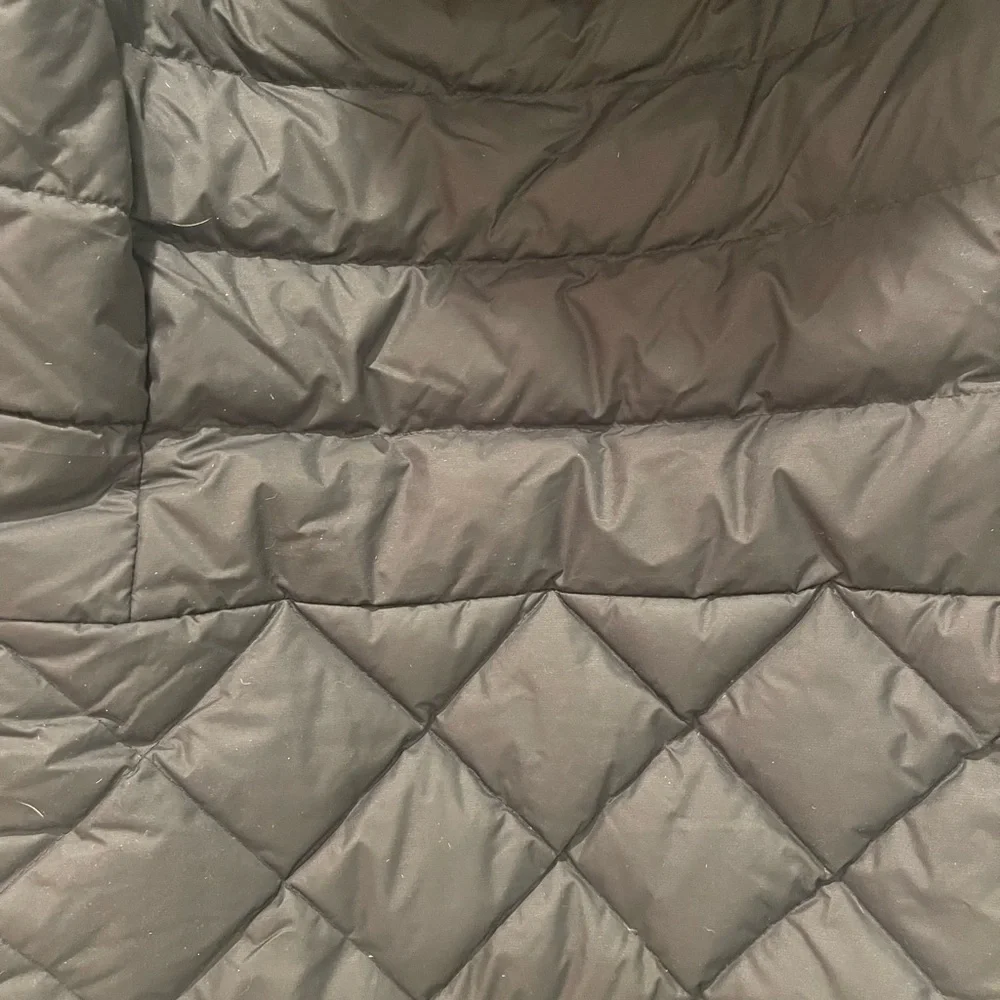 The North Face Women’s Down Puffer Jacket Faux Fur Hood Ski Coat Size M - Picture 12 of 13